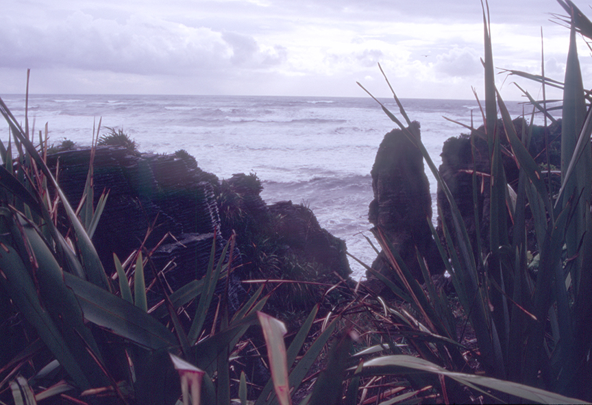 Pancake Rocks to the sea